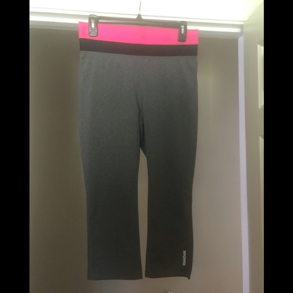 Large Reebok Capri Pants - Picture 1 of 2